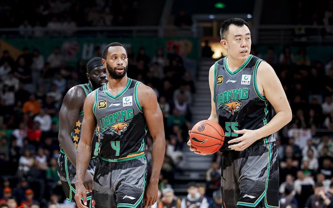 关于赛地聚焦——NBA总决赛今晨热度飙升；山东男篮调整名单；质疑声仍在；轮换策略成焦点的信息-开云